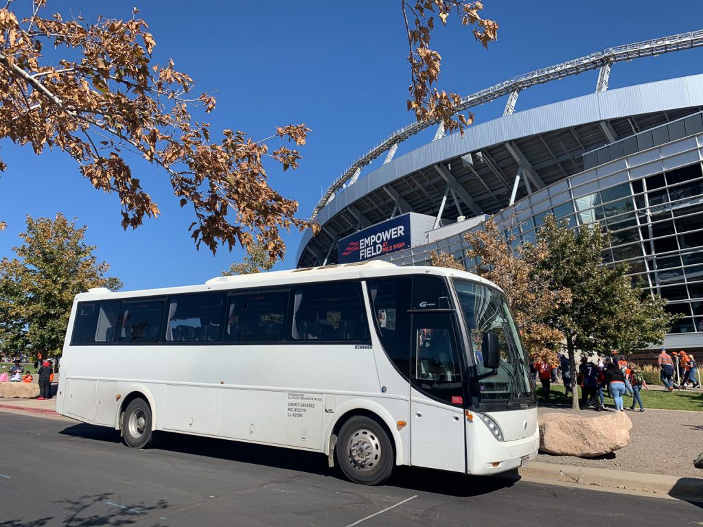 Royalty Coach15 Royalty Coach Charter Buses